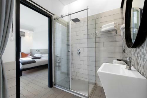 Hostal La Ferrovia Guest House