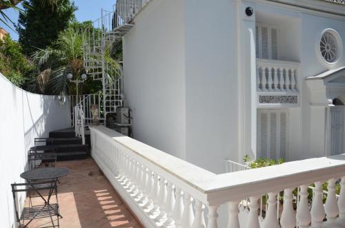 Hostal Muta House