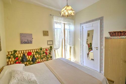 Scala Villa Sleeps 4 Air Con