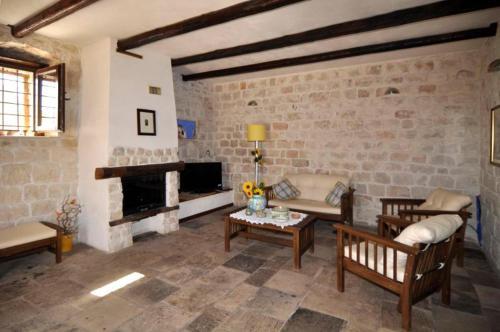 Scicli Villa Sleeps 4 Pool Wifi