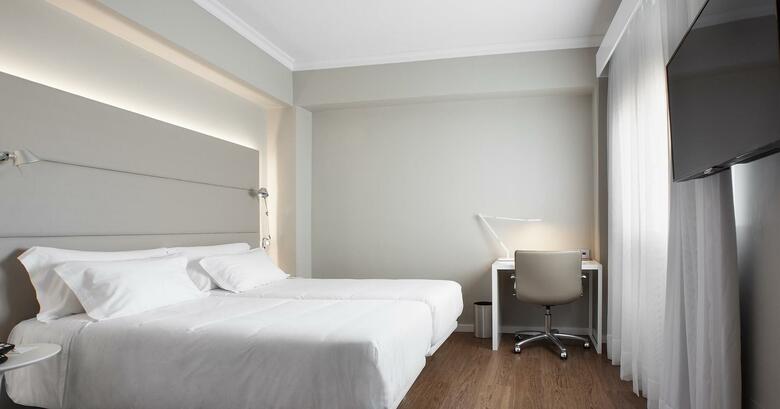 Hotel NH Las Palmas Playa Las Canteras