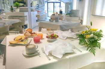 Life Hotel