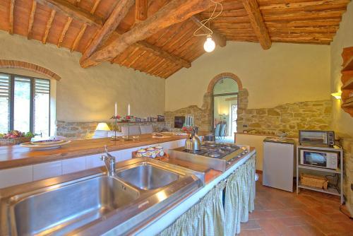 Santa Maria Acone Villa Sleeps 6 Pool Wifi