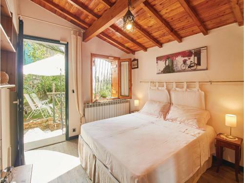 Four-bedroom Holiday Home In Sanremo