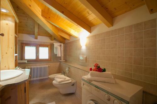 San Siro Apartment Sleeps 8 Pool