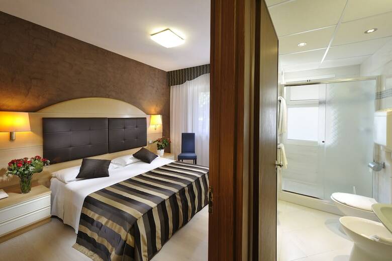 Hotel Eros