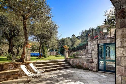 Priora Villa Sleeps 12 Pool Air Con Wifi