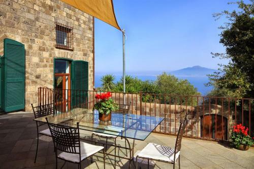 Priora Villa Sleeps 12 Pool Air Con Wifi
