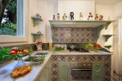Sant'agnello Villa Sleeps 4 Pool Air Con Wifi