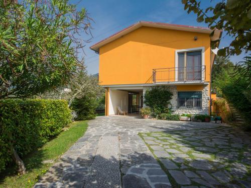 Locazione Turistica La Casa Al Monte