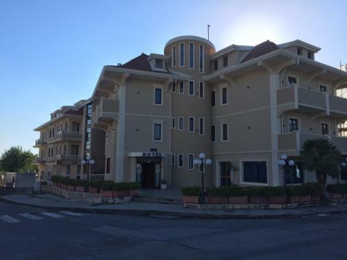 Aer Hotel Phelipe