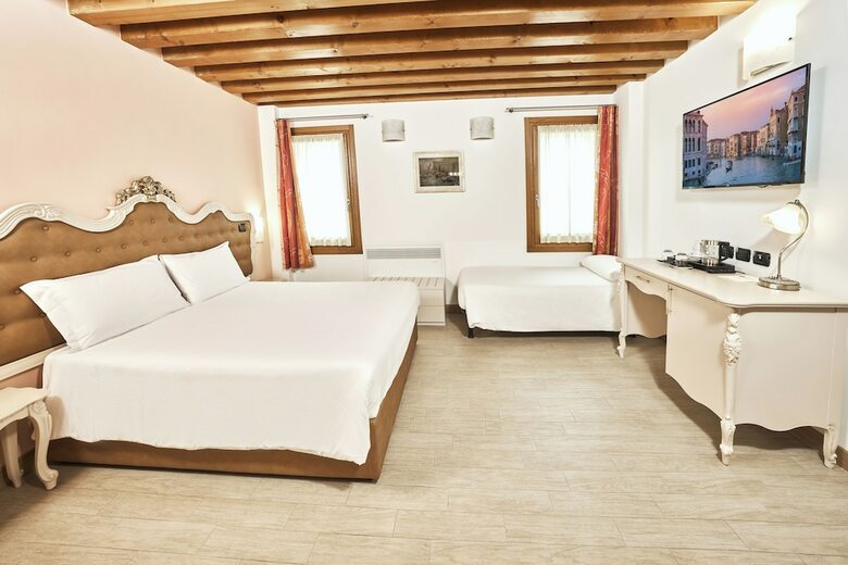 Hotel Albergo Antica Corte Marchesini