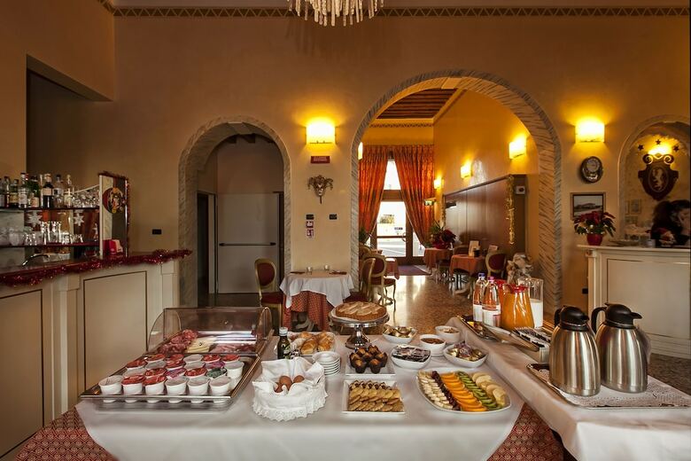 Hotel Albergo Antica Corte Marchesini