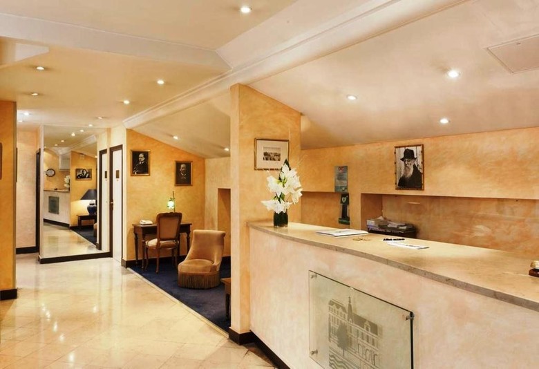 Hotel Du Quai Voltaire
