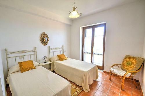 Santa Maria Villa Sleeps 8 Wifi