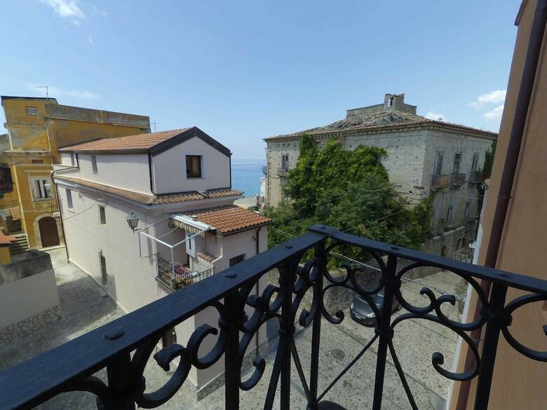 Bed & Breakfast Caterina House