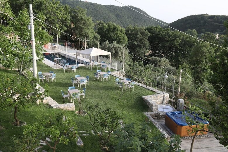 Hotel Borgo Rosso Di Sera Resort