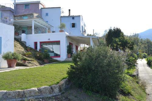 Hotel Borgo Rosso Di Sera Resort