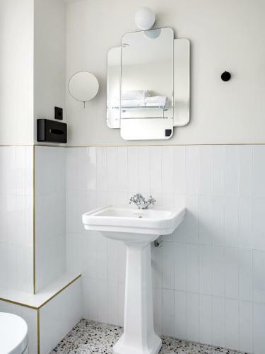 Hotel De La Paix Montparnasse