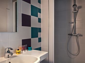 L Hotel De La Folie Mericourt