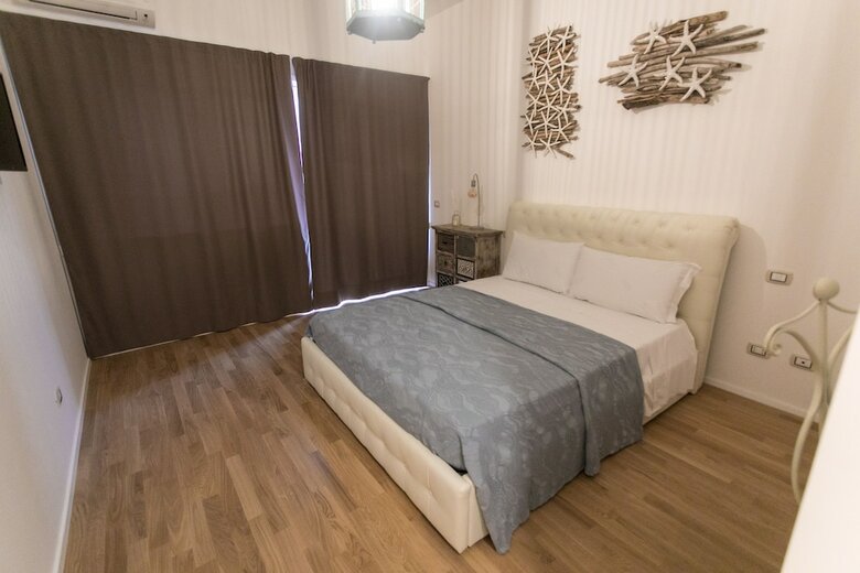 Love & Fama Hotel