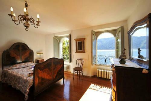 Sala Comacina Villa Sleeps 9