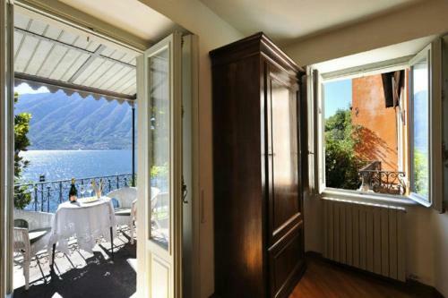 Sala Comacina Villa Sleeps 9