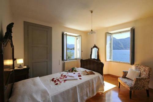 Sala Comacina Villa Sleeps 9