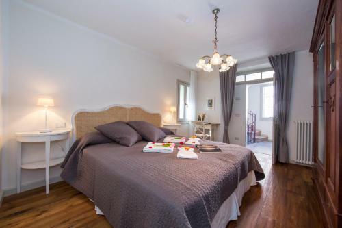 Colonno Villa Sleeps 8