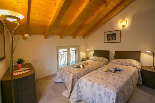 Colonno Apartment Sleeps 6 Pool