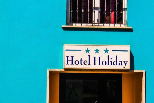 Hotel Holiday