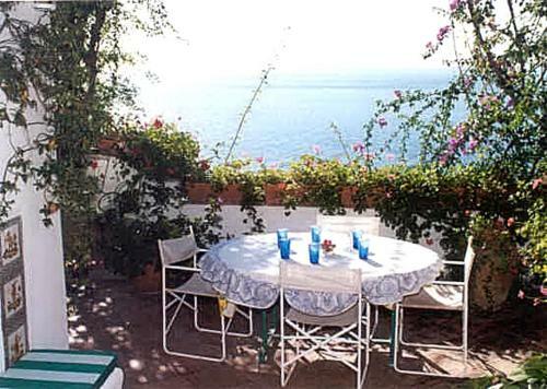 Positano Villa Sleeps 4 Air Con Wifi