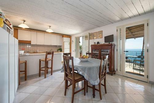 Praiano Villa Sleeps 8 Pool Air Con Wifi