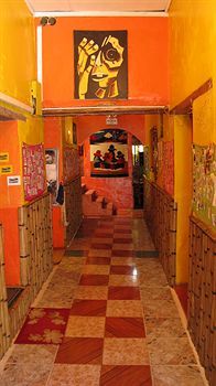 Hotel Colonial House