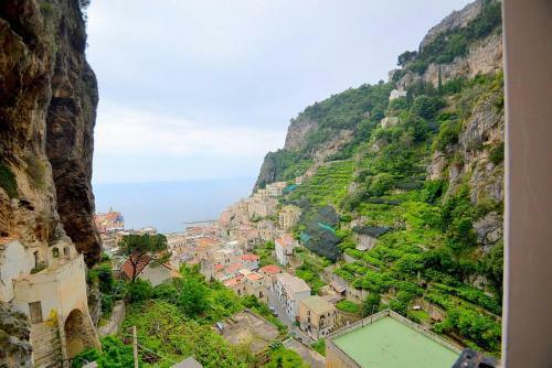 Ravello Villa Sleeps 6 Pool