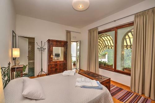 Ravello Villa Sleeps 10 Pool Air Con Wifi