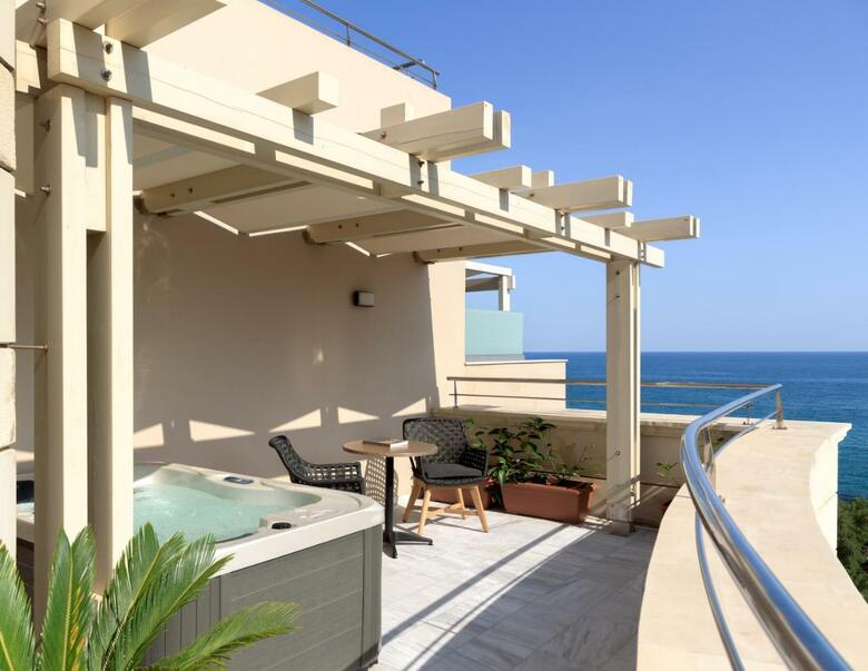 Hotel Macaris Suites And Spa