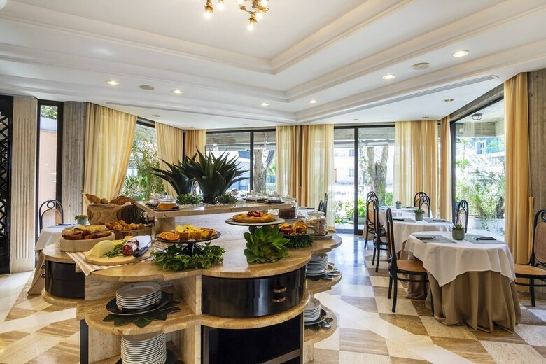 Aparthotel Metropol Ceccarini Suite