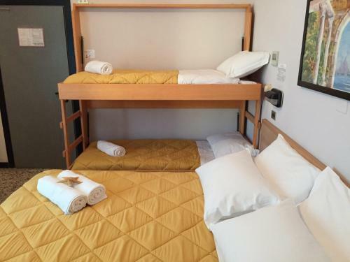 Abc Hotel