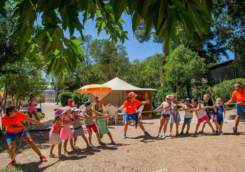 Mobil Home Dans Parc Des 7 Fonts