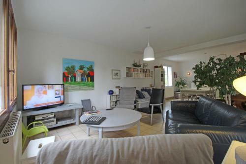 Grande Villa � 100 M De La Plage