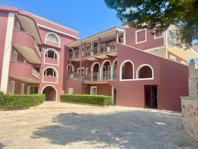 Balcony Hotel