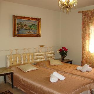 Hotel Monambeles Villas