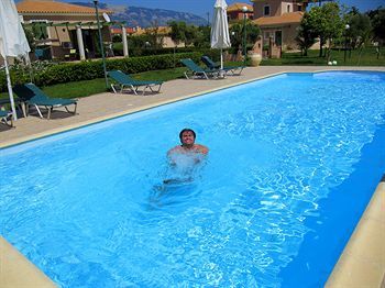 Hotel Monambeles Villas