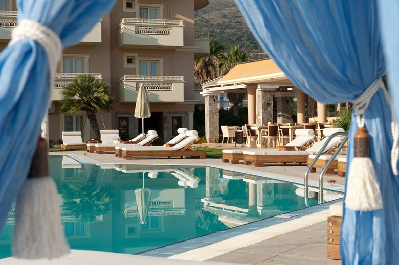 Socrates Hotel Apts