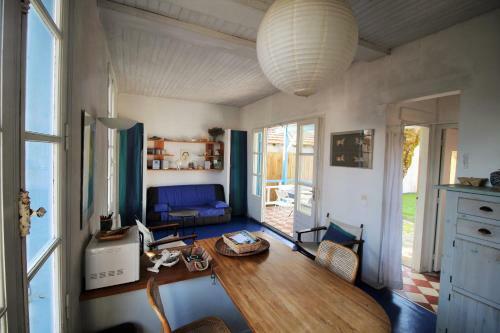 Petite Maison Typique Ar�s