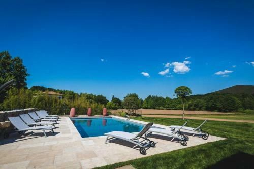 Ascain Villa Sleeps 12 Pool Wifi
