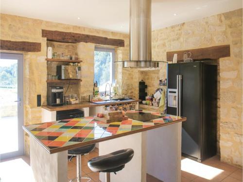 Five-bedroom Holiday Home In Barjac