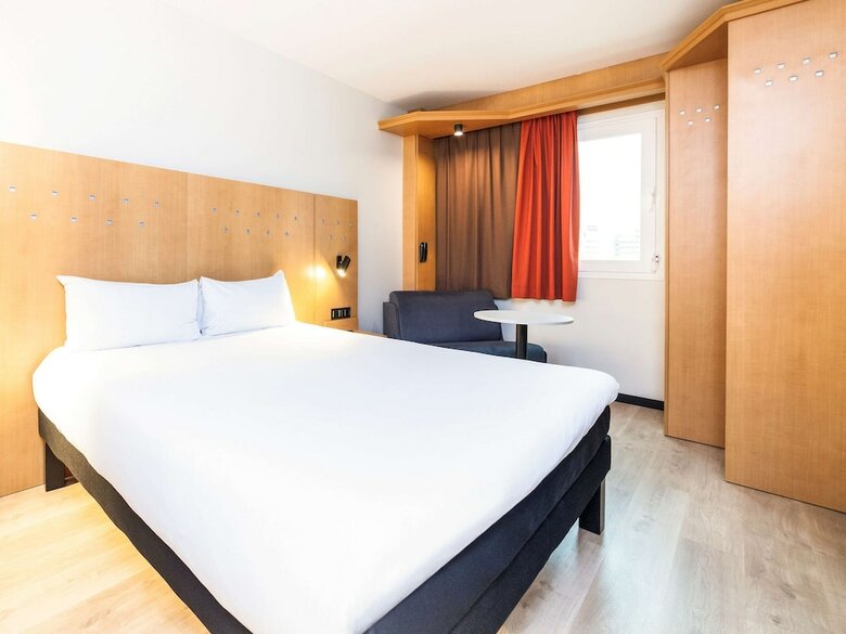 Hotel Alcal� De Henares