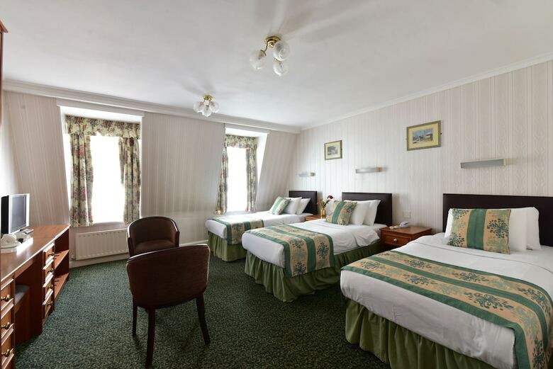 Hotel Columbia